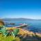 Sagle Lakefront Escape Private Beach Access!