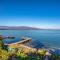 Sagle Lakefront Escape Private Beach Access!