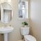 High End Midtown Home With Fireplace And Ensuite Baths - رينو