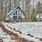 Walk to Arrowhead Lake Cabin with Private Hot Tub! - Pocono Lake