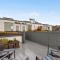 2BR 2BA The Ballard Modish, Seattle Location with rooftop view
