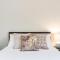 2BR 2BA The Ballard Modish, Seattle Location with rooftop view