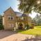 Superb 5 bedroom Villa 16 mins from City Centre