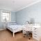 Superb 5 bedroom Villa 16 mins from City Centre
