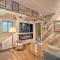 Luxurious Downtown Lodi Apartment in Wine Country!