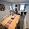2 Bed Sleeps 4 Central Haverfordwest Town House