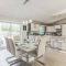 Cheerful 4 bedroom home with inground heated pool - Prévost