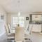 Cheerful 4 bedroom home with inground heated pool - Prévost