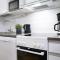 Lovely Northern Apartment, parking