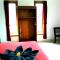 One Homestay and Warung