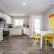 NEW, Euro-Style Suite, Whyte Avenue, AC, Netflix, Sleeps 6!