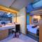 Water Hotel Mw (Love Hotel)
