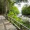 Mersey River Chalets a nature retreat