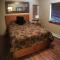 Rustic 2 BR Mountain View-walk to resort