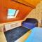 La Tanière, T2 duplex, centre Luchon, 4 personnes, wifi, 3ème étage