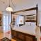 Stone Villa,Large Garden,Swimming Pool, Very Close the Beautiful Beach .
