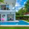 Luxury Private 3BED Villa, Garden, Pool,Security