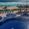 Cancun Hotel Zone, Beachfront 2 BR Apartment - Prime Location