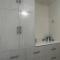 Cancun Hotel Zone, Beachfront 2 BR Apartment - Prime Location
