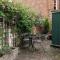 HIGH SAINT COTTAGE - Stunning 3 Bed Accommodation located in Ripon, North Yorkshire
