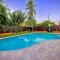 Private Heated Pool Oasis Pet-Friendly Retreat Short or long Stays Sleeps 2-8 Ppl