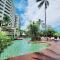 Cairns Luxury Seafront Apartment