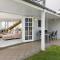 Waterfront Wonderland 41 Foreshore Dr stunning house with a lift linen Wi Fi and ducted air conditioning