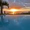 Vue exceptionnelle sur le lagon, sunsets magiques - Isleda Villas - 5*