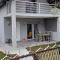 Ravne weekend house