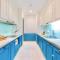 Moxy HCMC Aparts - Vinhomes Central Park, Ice Rink