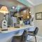 Seminole Townhome Easy Access to Beaches!