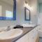 Eye-catching Property w/ Picturesque Coastal Views - 格尔夫海岸
