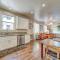 Marvelous Midtown Stay with a Modern Twist