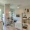 Miraculously Modern in a Vintage Shell Midtown - Мемфіс