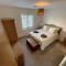 2 Bed 2 Bathroom Gated Apartment 1 Inc free Parking - Bromley