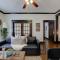 1900's Historic Getaway - Prime Midtown Location!