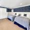 New Construction Modern Luxury Retreat w 6 Beds