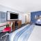 AmericInn by Wyndham International Falls