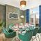 Central Luxury House with Fast Wifi