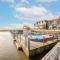 Inviting houseboat in Volendam with shared pool - Volendam