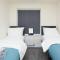 Prime Location & Free Parking Stylish 3-Bed Home