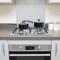 Prime Location & Free Parking Stylish 3-Bed Home