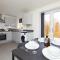 Prime Location & Free Parking Stylish 3-Bed Home