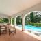 Exclusive 1970s villa with pool and garden by VacaVilla