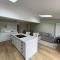 Newly renovated 3 Bed property - countryside views - Dunstall