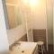 Studio rénové bien équipé avec balcon exposé Sud - FR-1-340-264