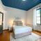 Phaedrus Living: Cozy Down Town House Aischylou