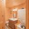 Affordable cabin that sleeps 8 K beds & fire pit