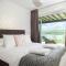 Lakeside property with spa access on a nature reserve Pochard HM109