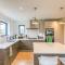 Luxury property with spa access on a nature reserve Cheetah Retreat BV18 - Warmwell